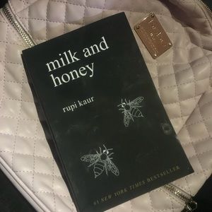 Milk and honey rupi kaur
